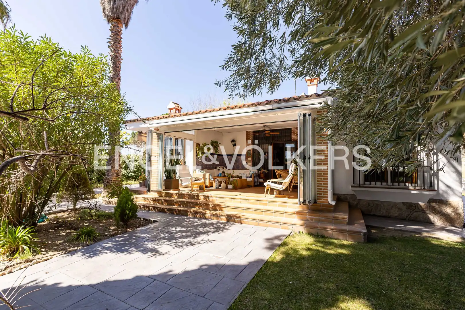 Terrace of Houses for sale in Boadilla del Monte  with Air Conditioner, Heating and Private garden