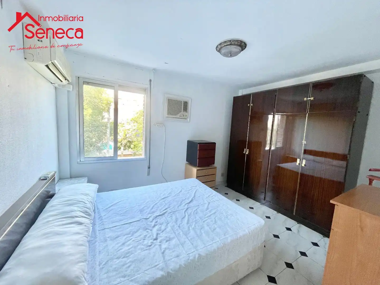 Bedroom of Flat for sale in Córdoba  with Air Conditioner
