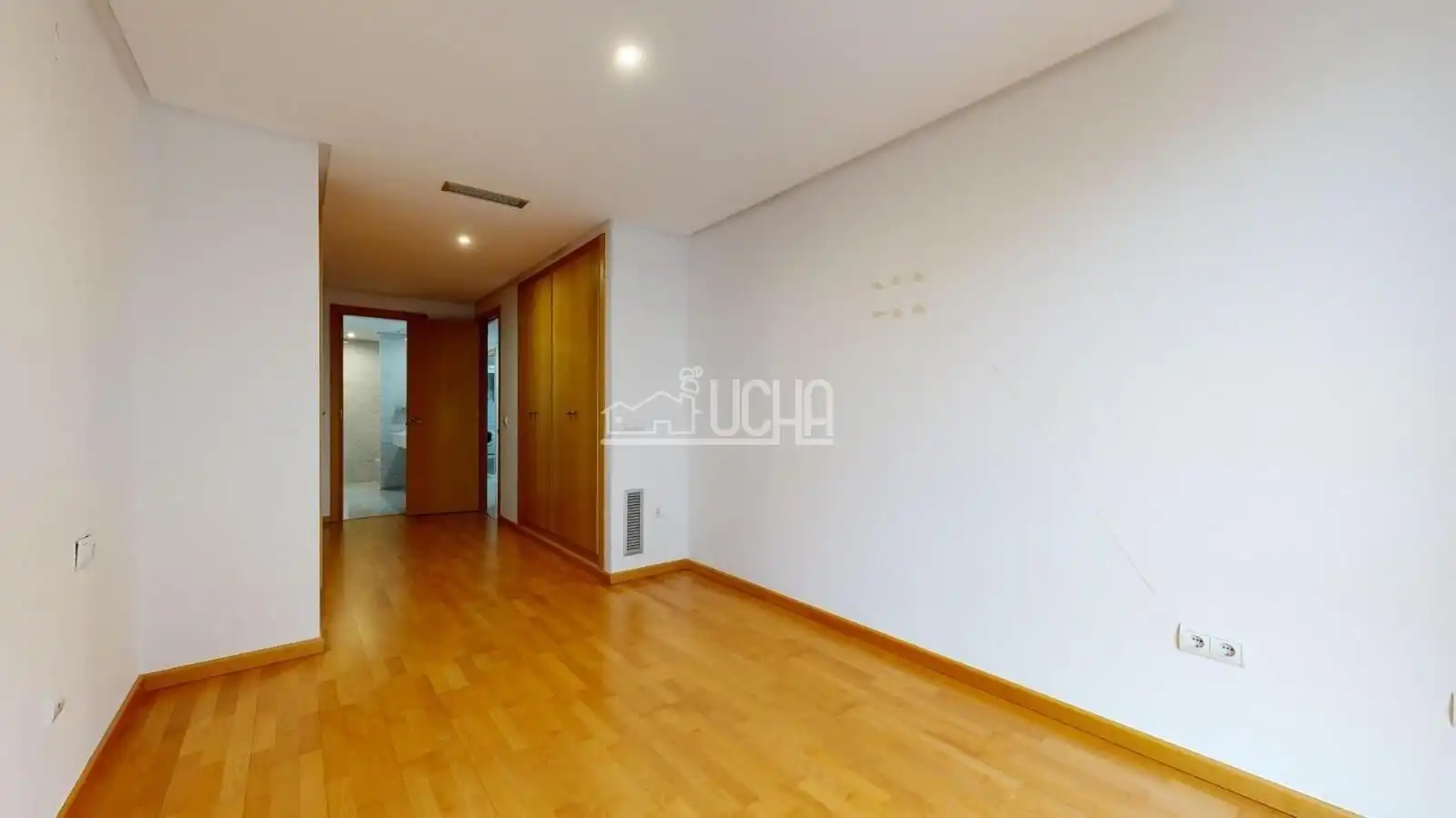 Piso en venta en Calle SAN VICENTE MARTIR, Arrancapins