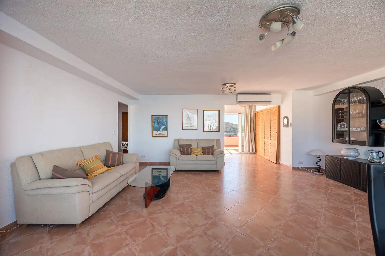 Sala de estar de Ático en venta en Benidorm con Piscina y Piscina comunitaria