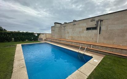 Swimming pool of Flat for sale in Sanxenxo  with Terrace