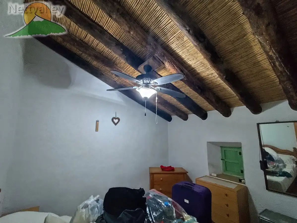 Country homes for sale in Comares