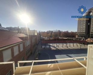 Exterior view of Flat to rent in  Granada Capital  with Air Conditioner