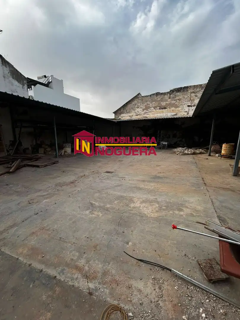 Vista exterior de Nau industrial en venda en Écija