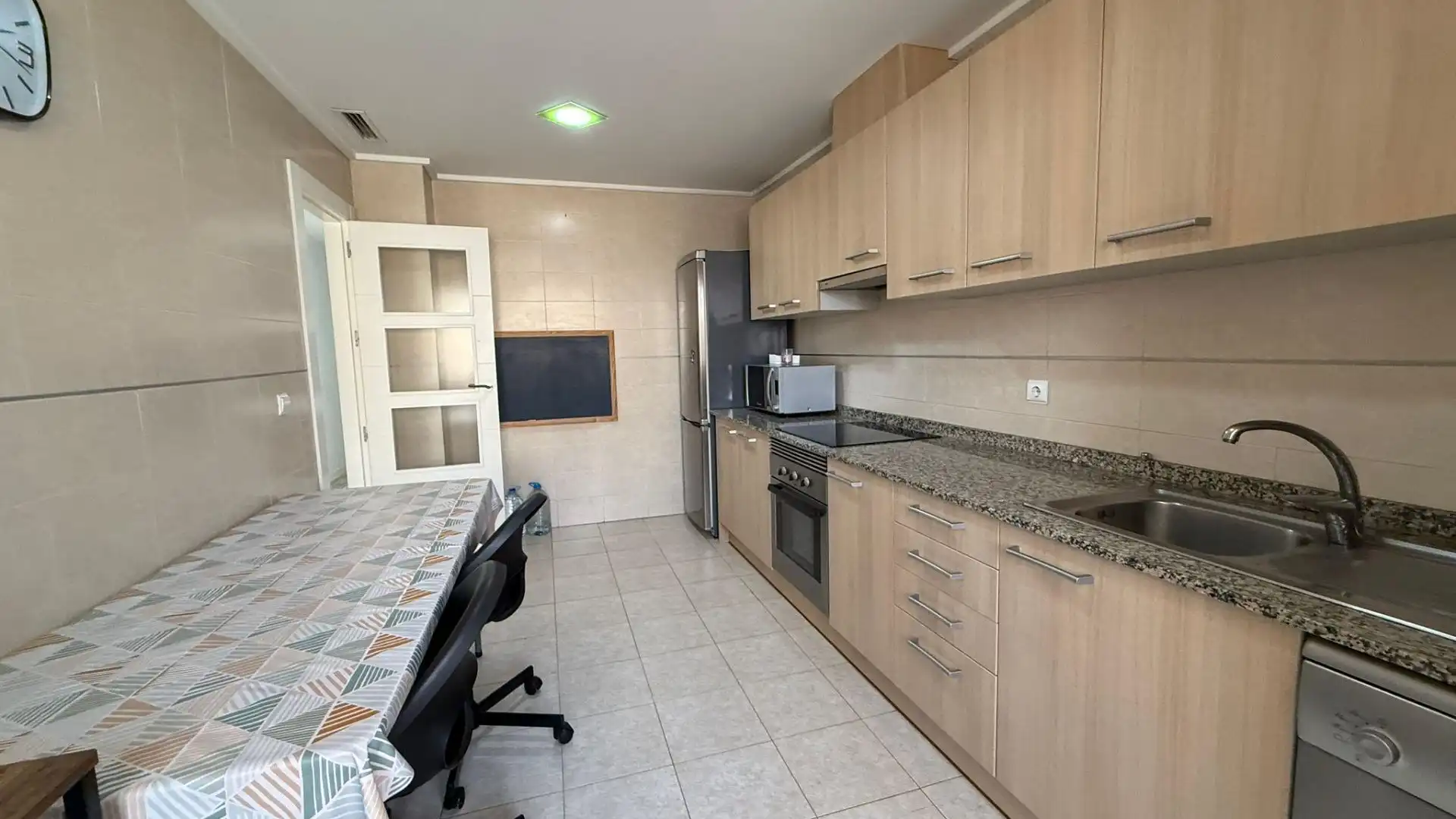 Cocina de Piso en venta en Monforte del Cid con Aire acondicionado, Trastero y Amueblado