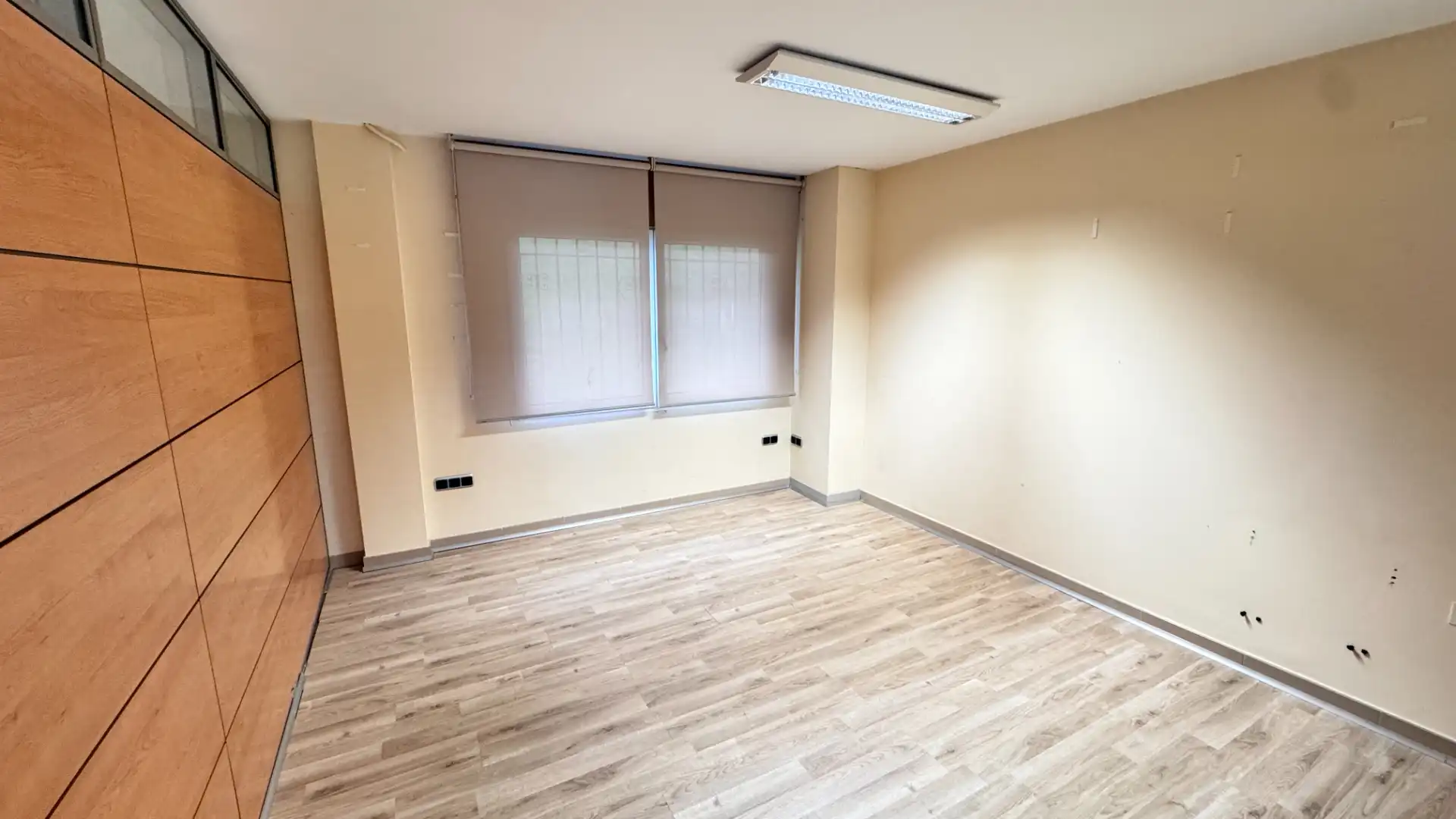 Büro zur Miete in Arteixo mit Terrasse, Möbliert und Balkon