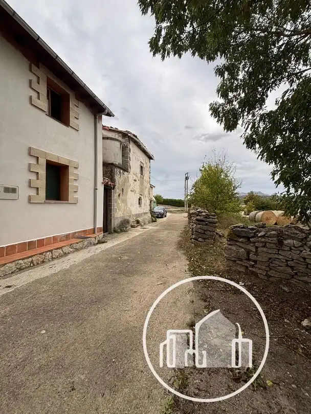 Wohnung zum Verkauf in Junta de Traslaloma