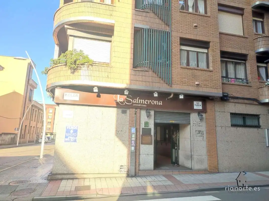 Local en venda en Langreo amb Aire condicionat