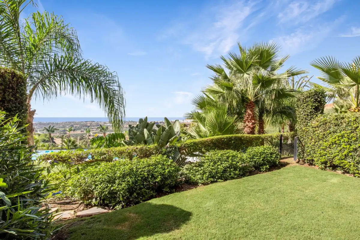 Jardí de Apartament de lloguer amb opció a compra en Benahavís amb Aire condicionat, Jardí privat i Moblat