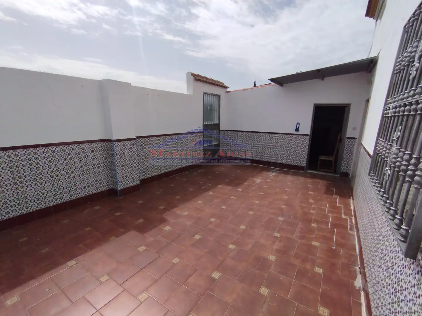 Terrace of Houses for sale in Fuerte del Rey  with Private garden, Terrace and Balcony