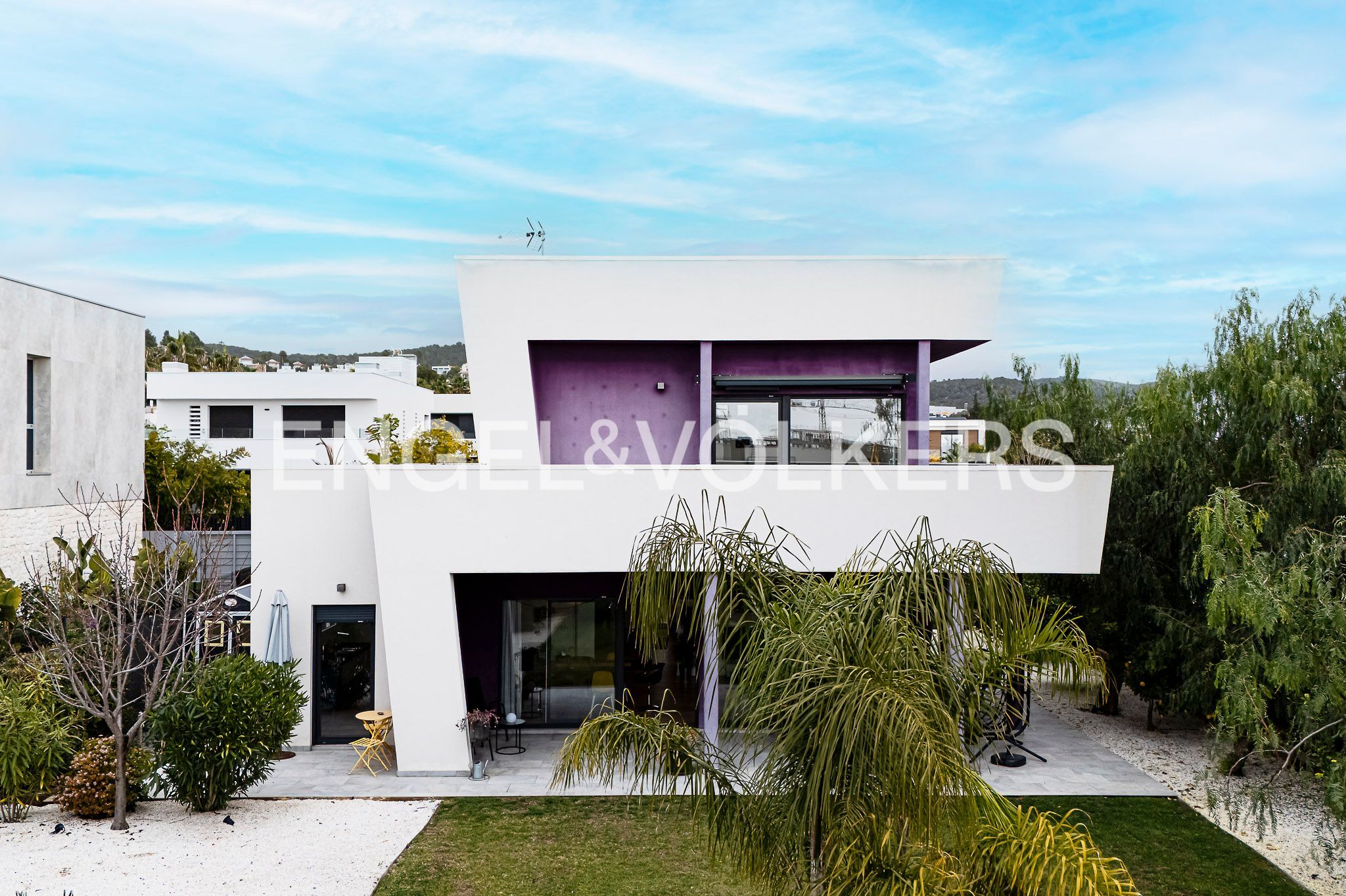 Vista exterior de Casa o xalet en venda en Sitges amb Aire condicionat, Calefacció i Jardí privat
