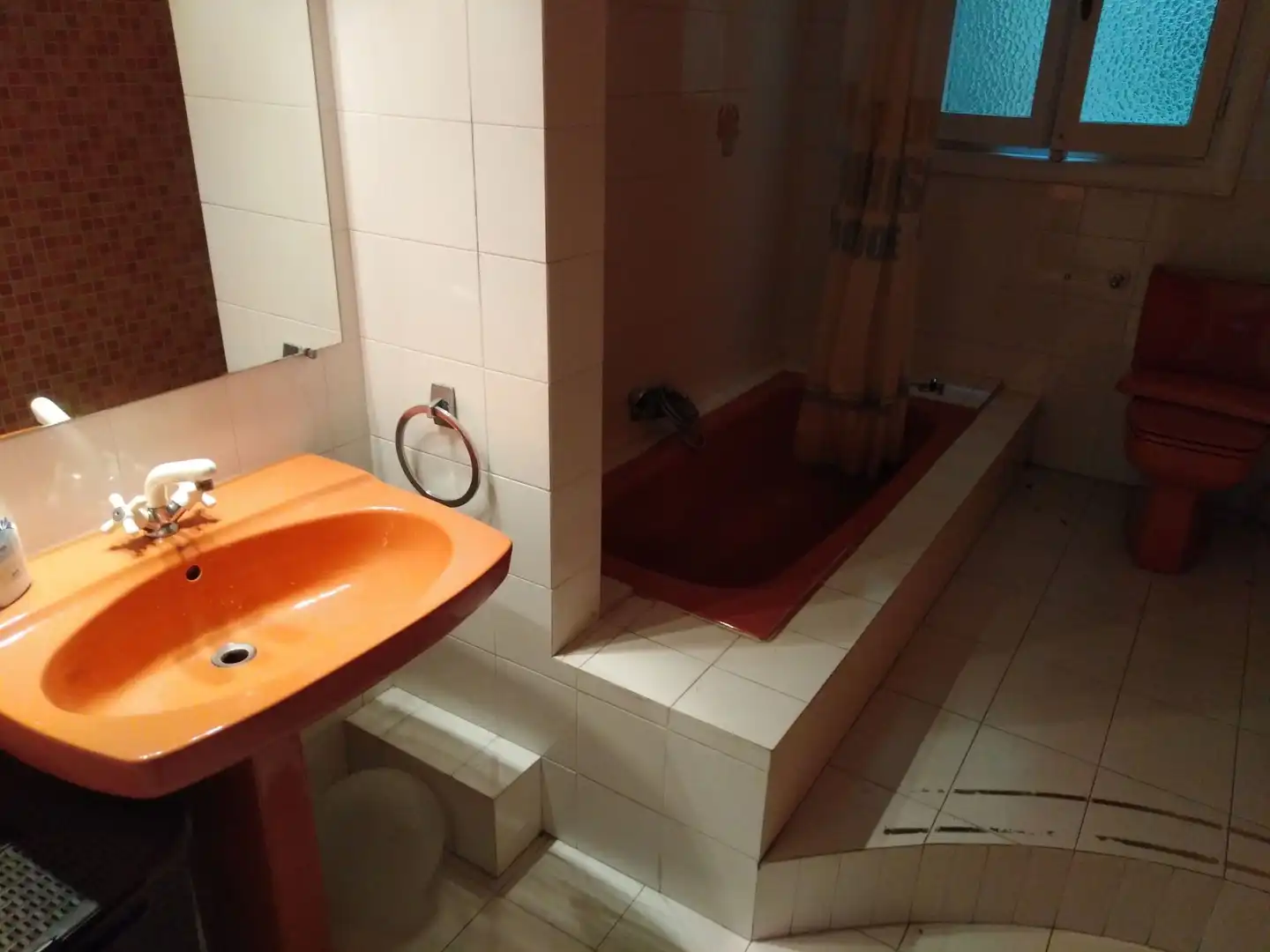 Flat for rent in Antso Jakituna Hiribidea, Amara