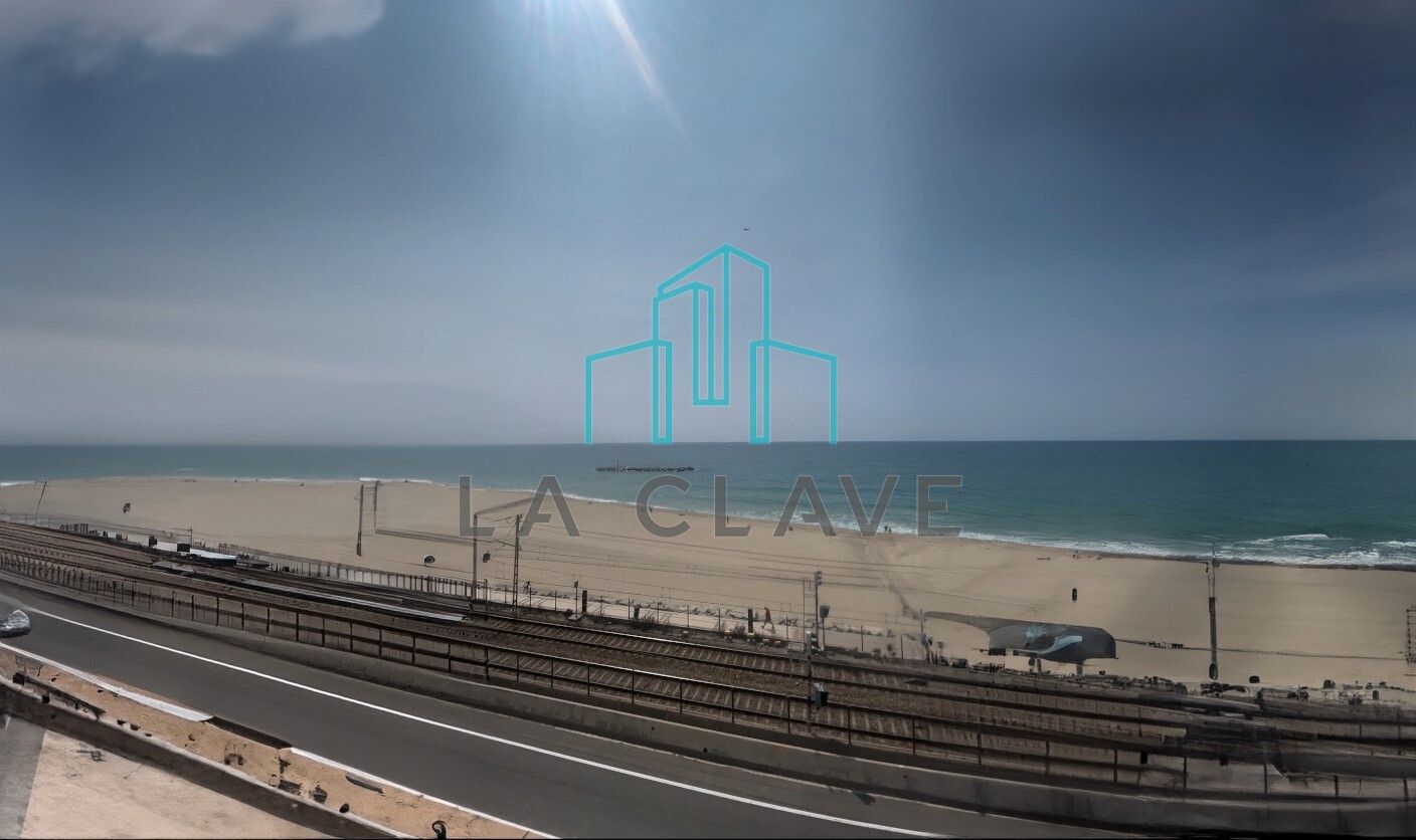 Vista exterior de Dúplex en venda en Premià de Mar amb Parquet, Terrassa i Balcó