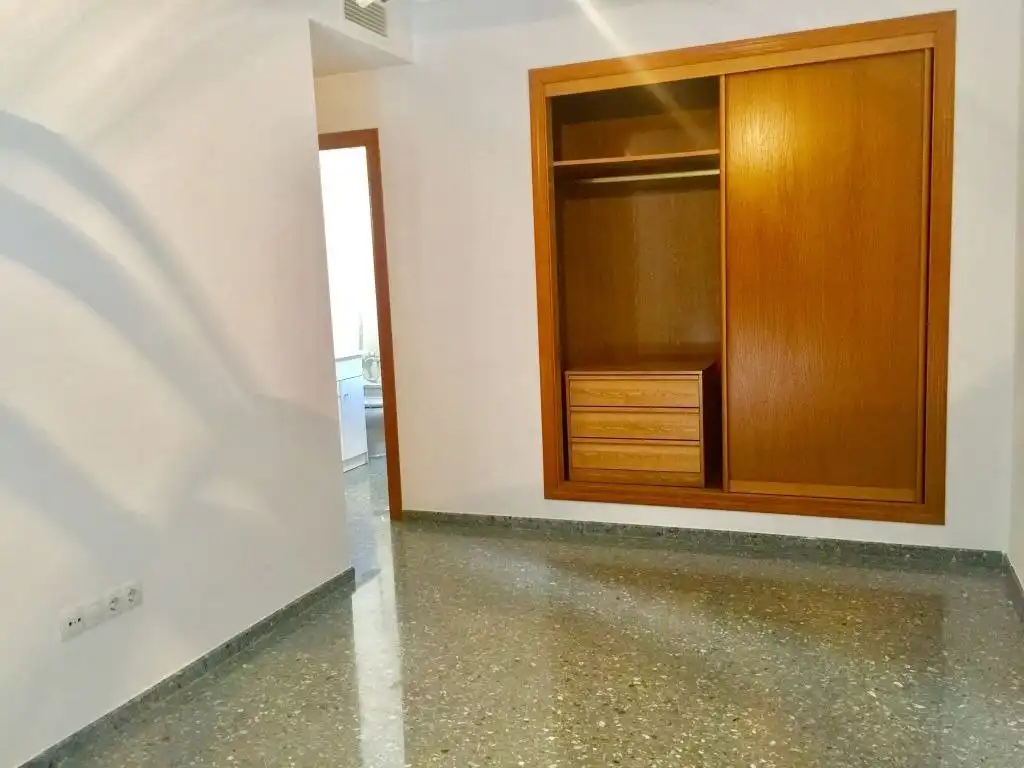 Dormitori de Pis en venda en Elche / Elx amb Aire condicionat, Calefacció i Terrassa
