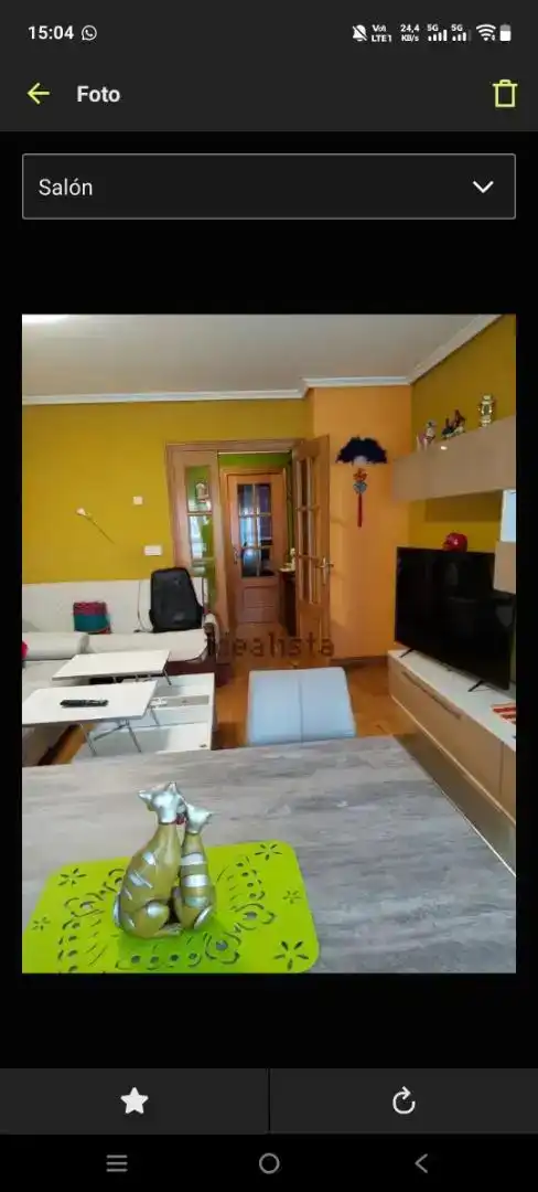 Sala d'estar de Pis en venda en Ponferrada amb Parquet, Moblat i Forn