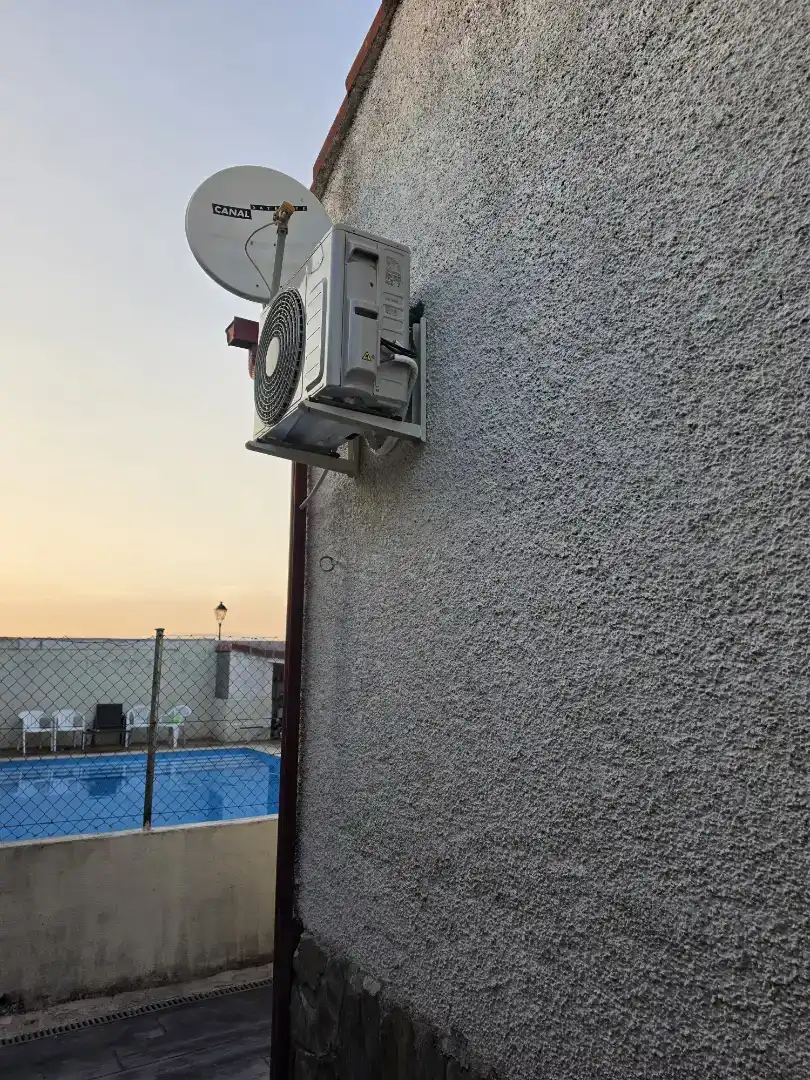 Terrassa de Casa o xalet en venda en Valdetorres de Jarama amb Piscina
