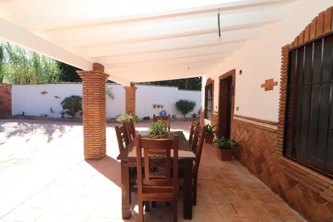 Terraza de Casa o chalet de alquiler en Alhaurín El Grande con Aire acondicionado, Jardín privado y Piscina