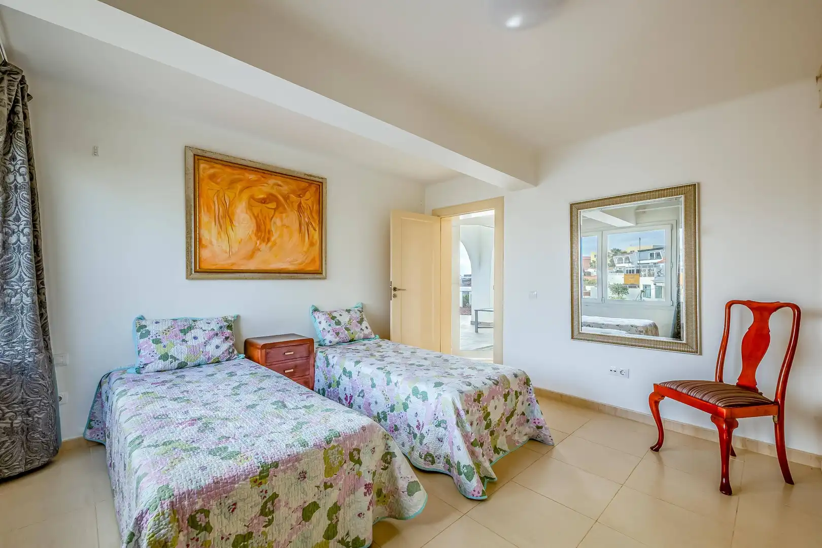 Dormitori de Casa o xalet en venda en Telde amb Aire condicionat, Jardí privat i Terrassa