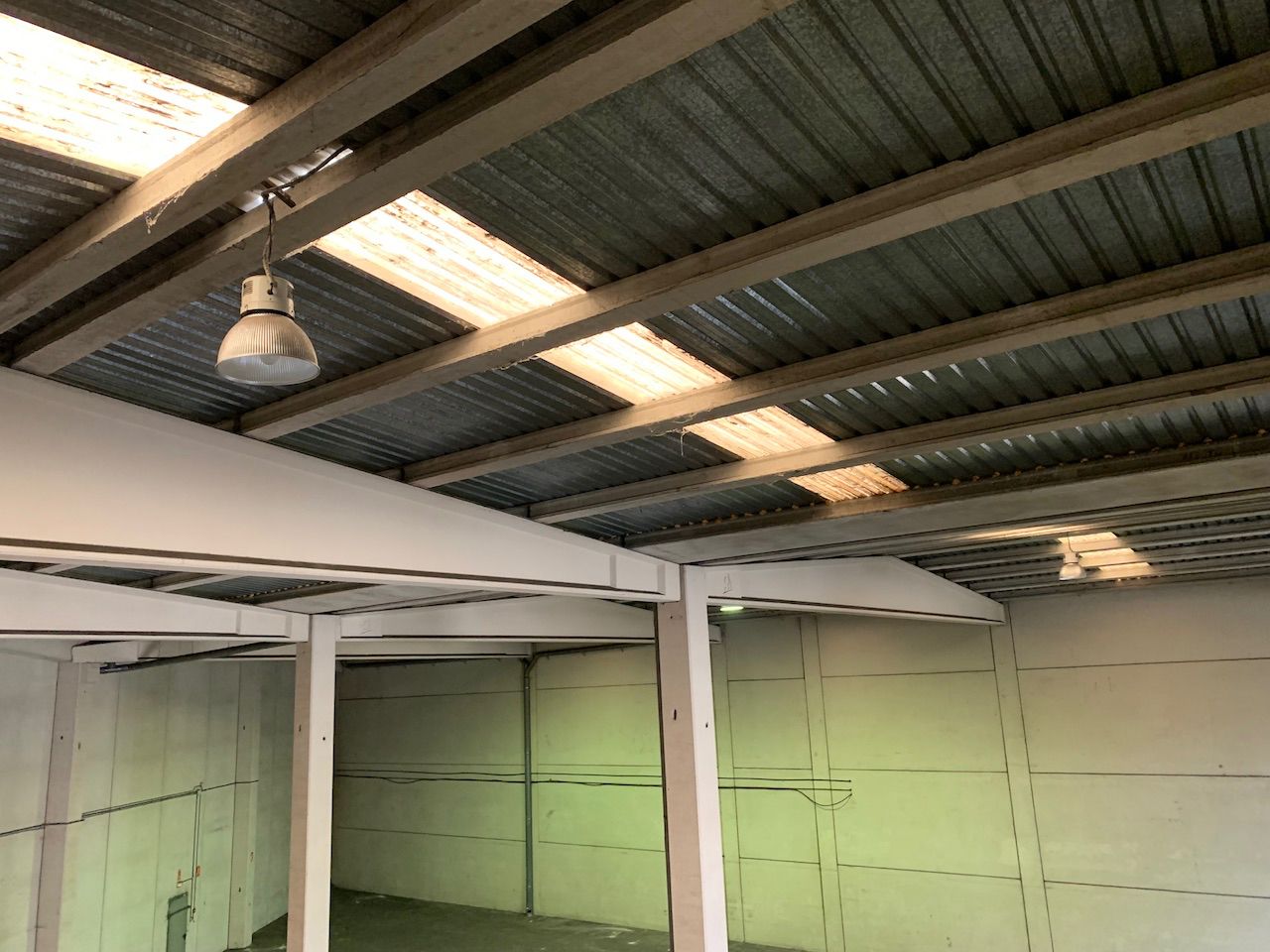 Industrial buildings to rent in Centre - Estació