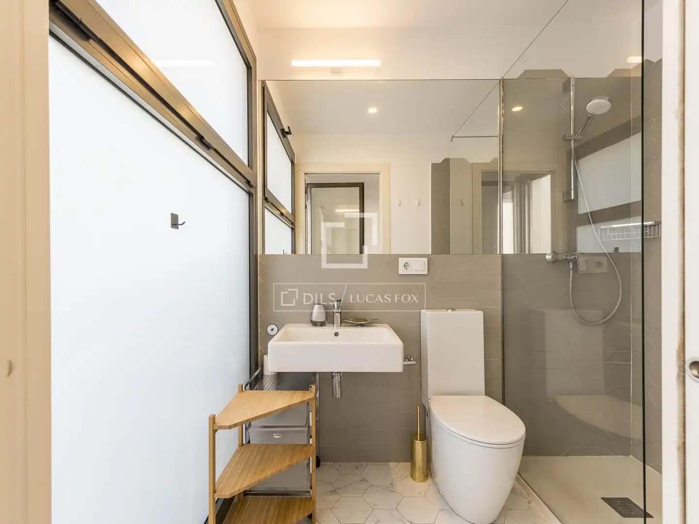 Baño de Ático en venta en Barcelona con Aire acondicionado, Parquet y Terraza
