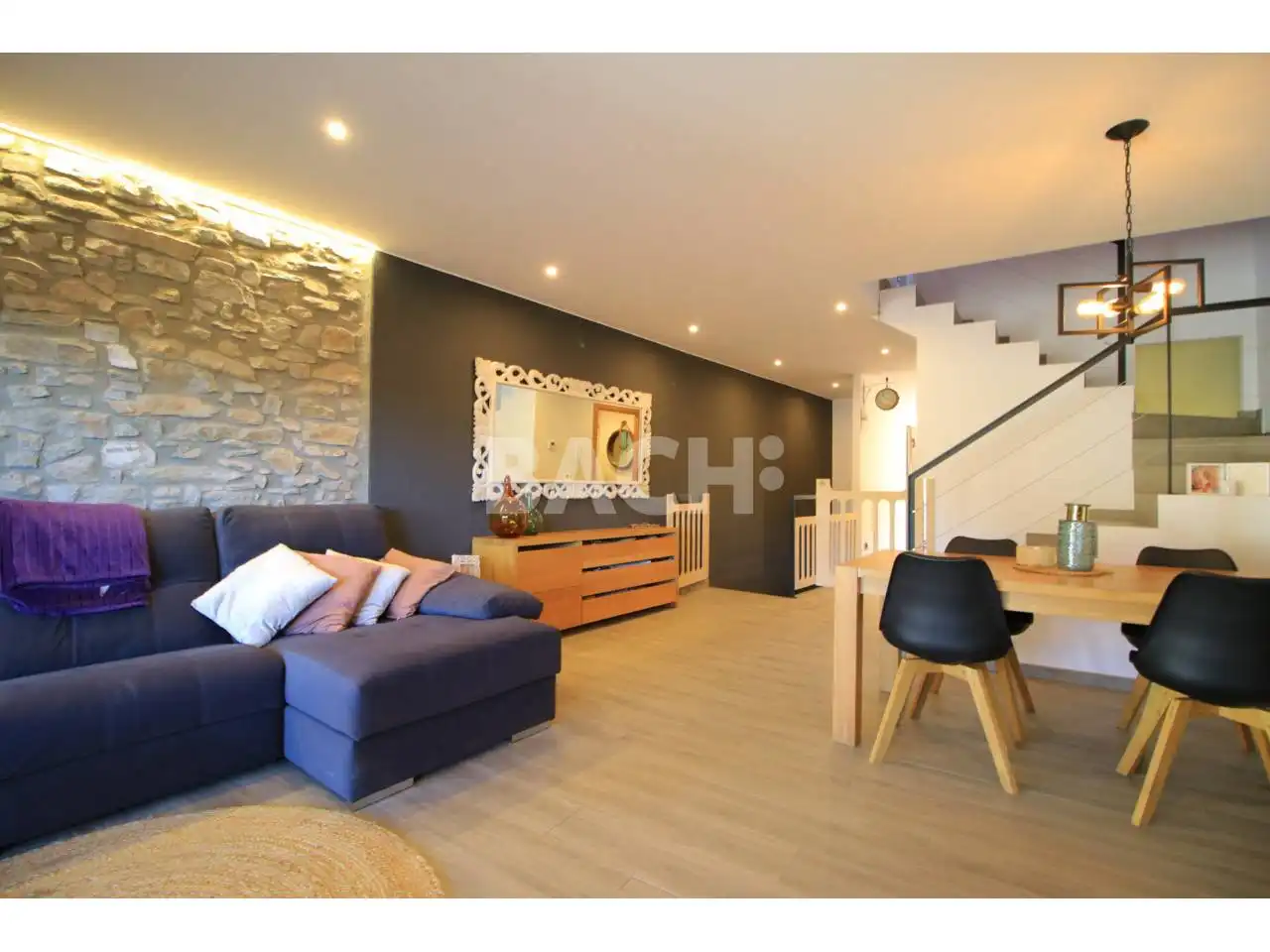 Sala de estar de Casa o chalet de alquiler en Oristà con Calefacción, Jardín privado y Parquet