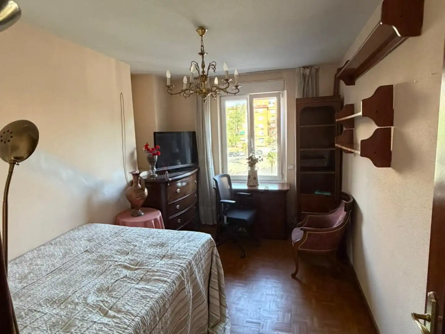 Schlafzimmer von Wohnung zur Miete in Madrid mit Klimaanlage, Heizung und Terrasse