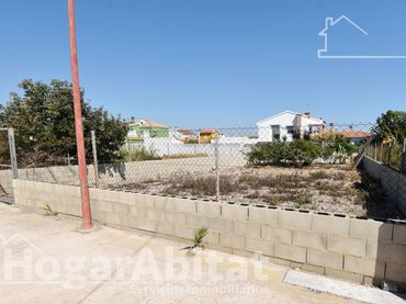 Terreny residencial en venda a Calle l'Illa de Hierro
