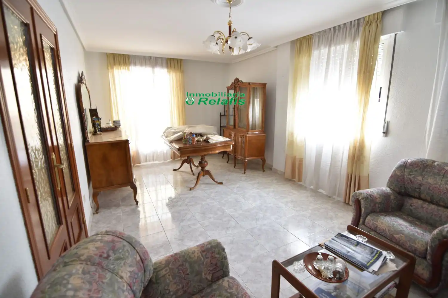 Sala de estar de Piso en venta en Ciudad Rodrigo con Calefacción, Terraza y Trastero