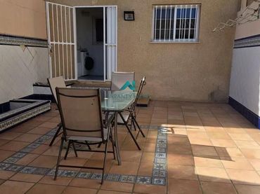 Casa a schiera con balcone in vendita a Pobles del Sud