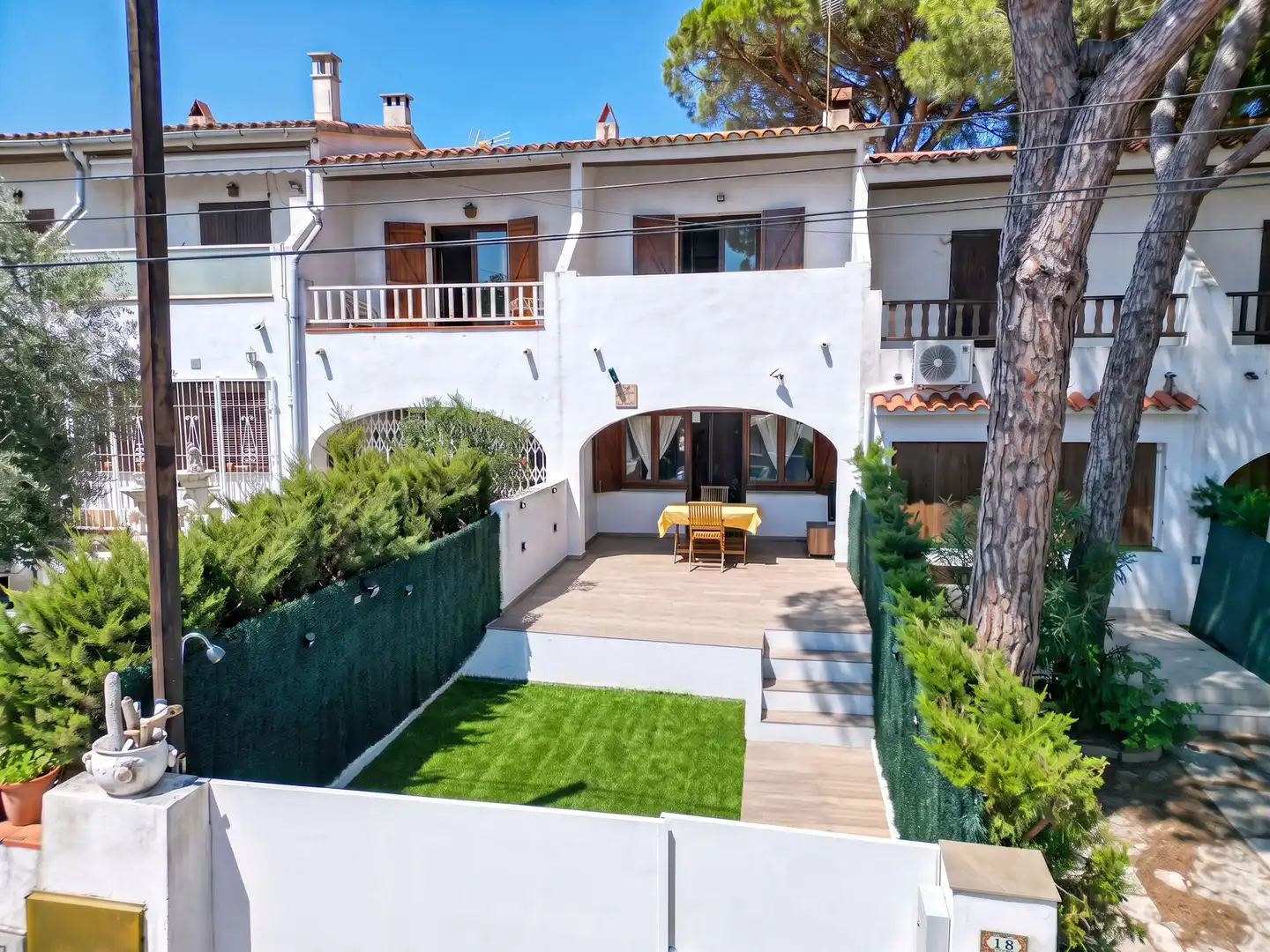 Jardín de Casa adosada en venta en L'Escala con Terraza y Amueblado