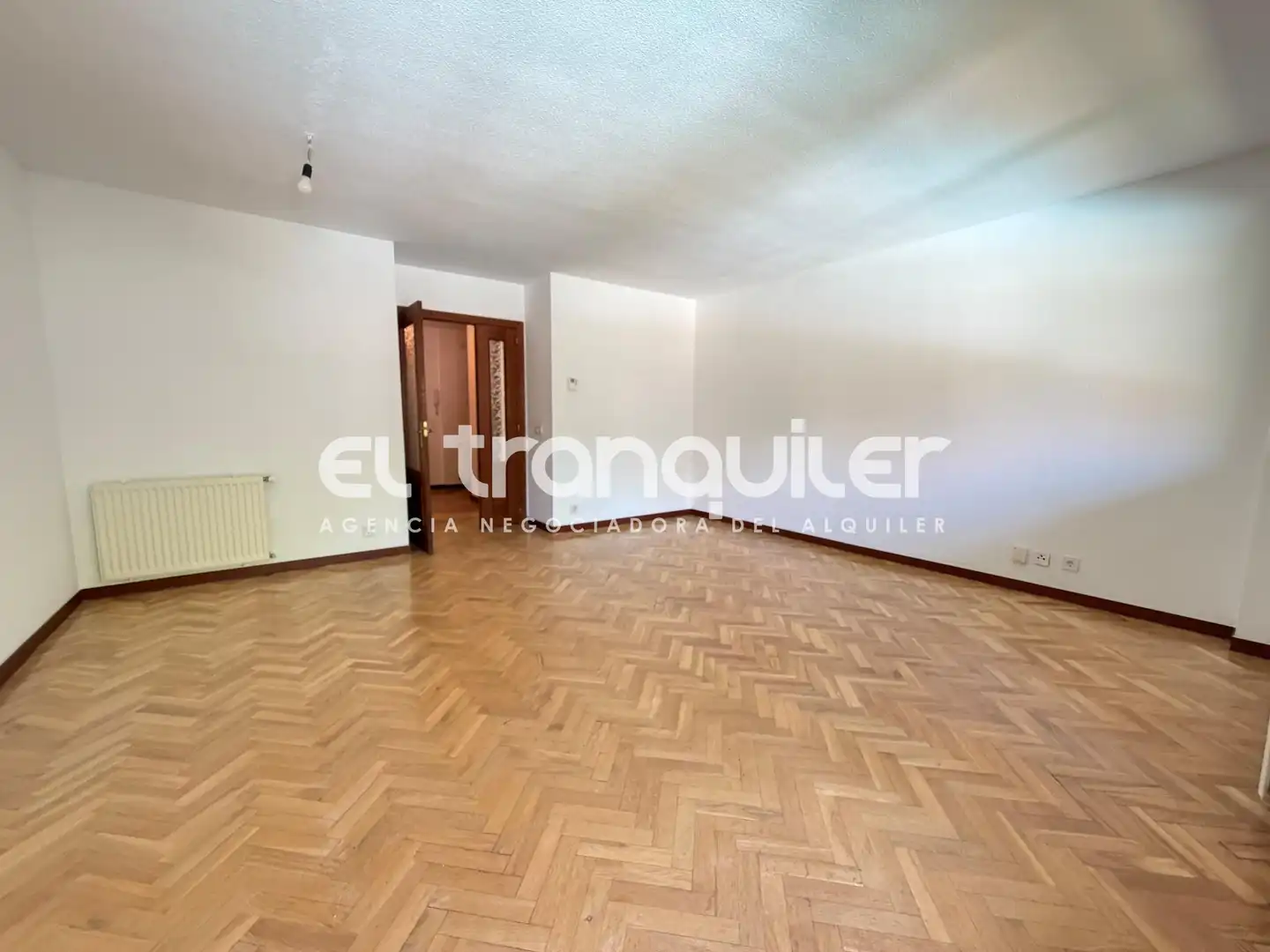 Sala de estar de Piso de alquiler en Pozuelo de Alarcón con Parquet, Terraza y Trastero