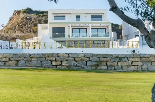 Oportunidad de comprar una espectacular villa en una exclusiva urbanización muy cerquita del mar., imatge 2