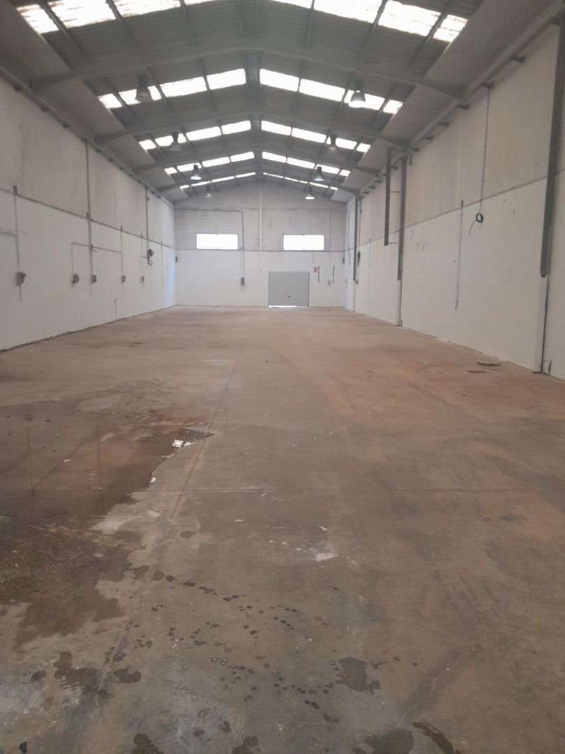 Nau industrial en venda en Beniparrell