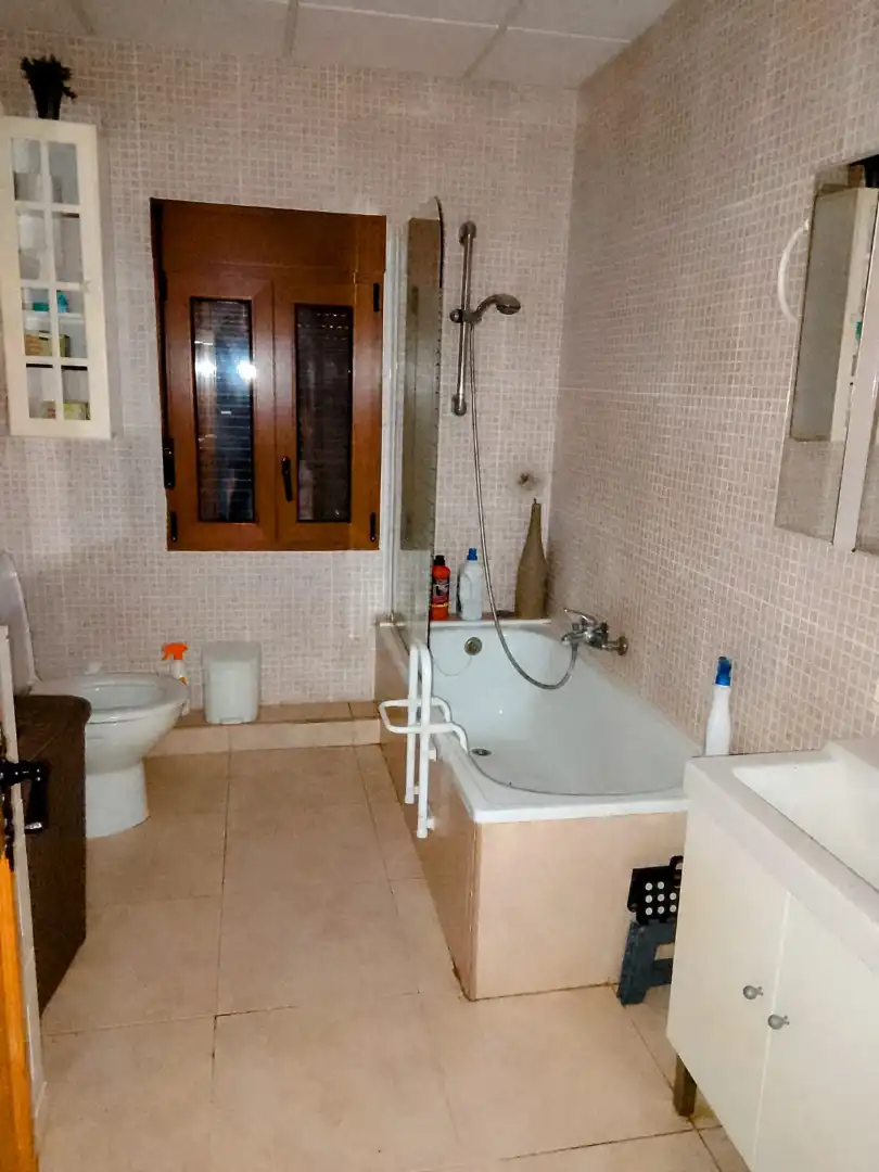 Bany de Casa o xalet en venda en Beneixama amb Aire condicionat, Calefacció i Jardí privat
