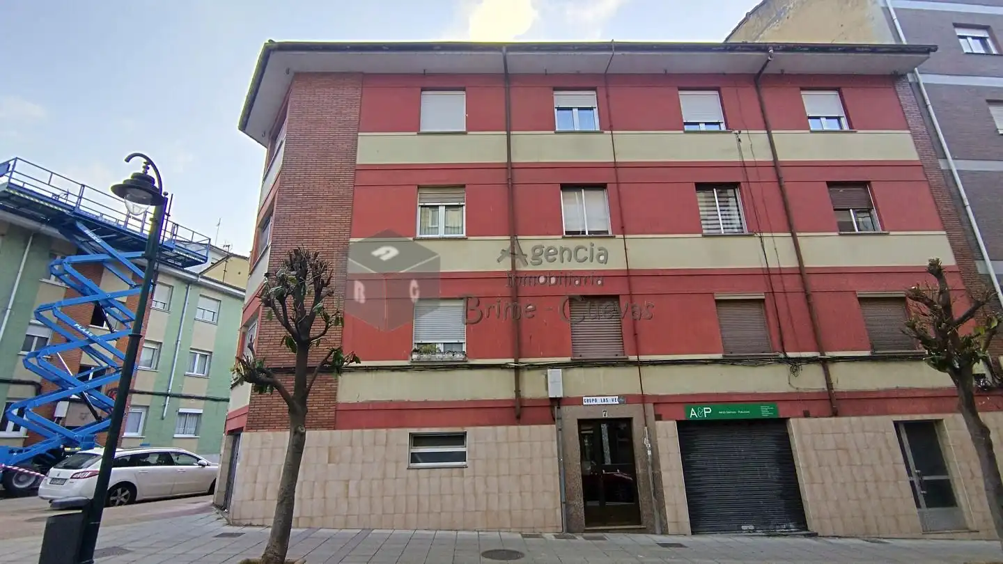 Vista exterior de Piso en venta en Corvera de Asturias