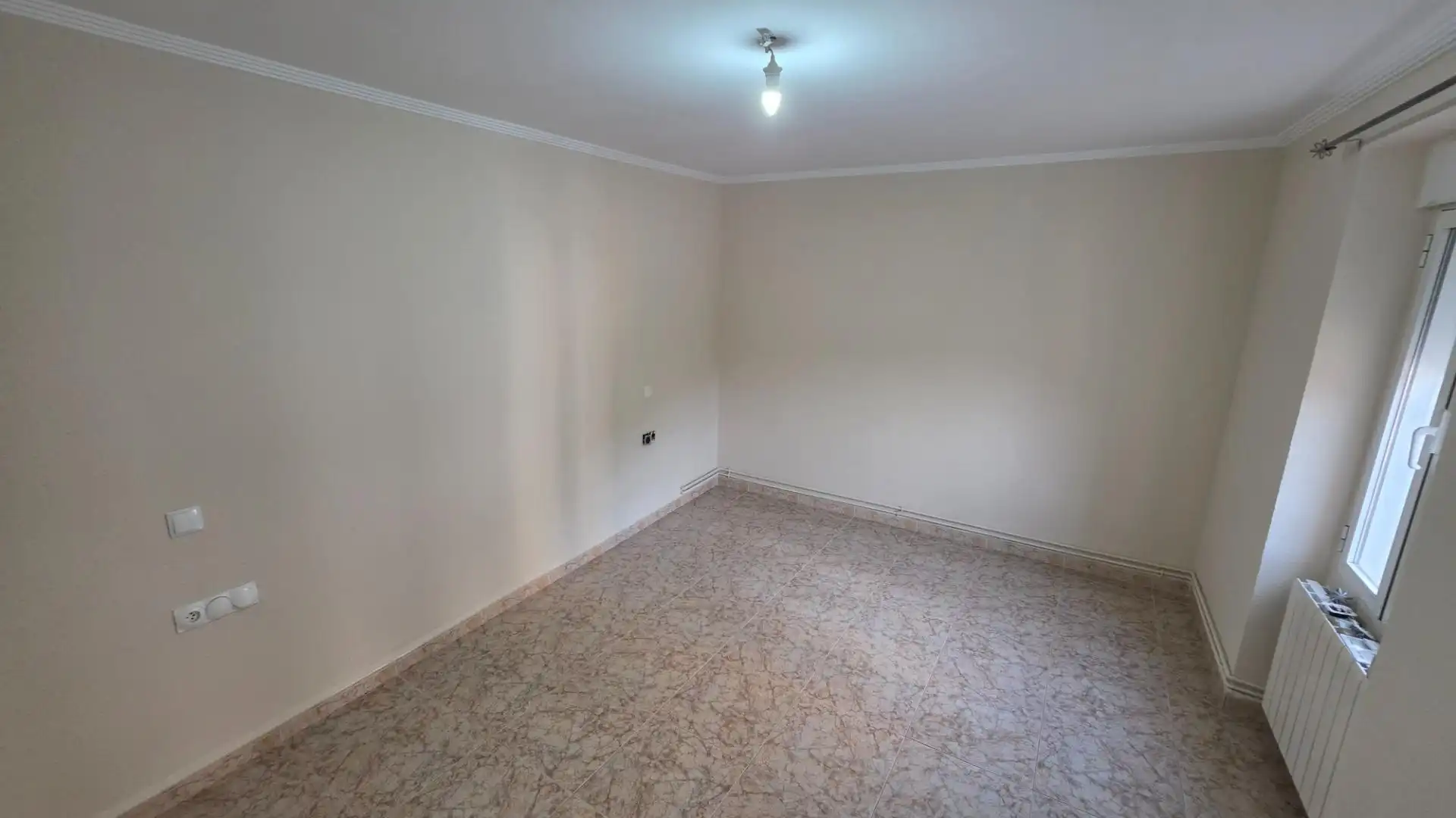 Einfamilien-Reihenhaus zum Verkauf in Ontinyent mit Terrasse und Balkon