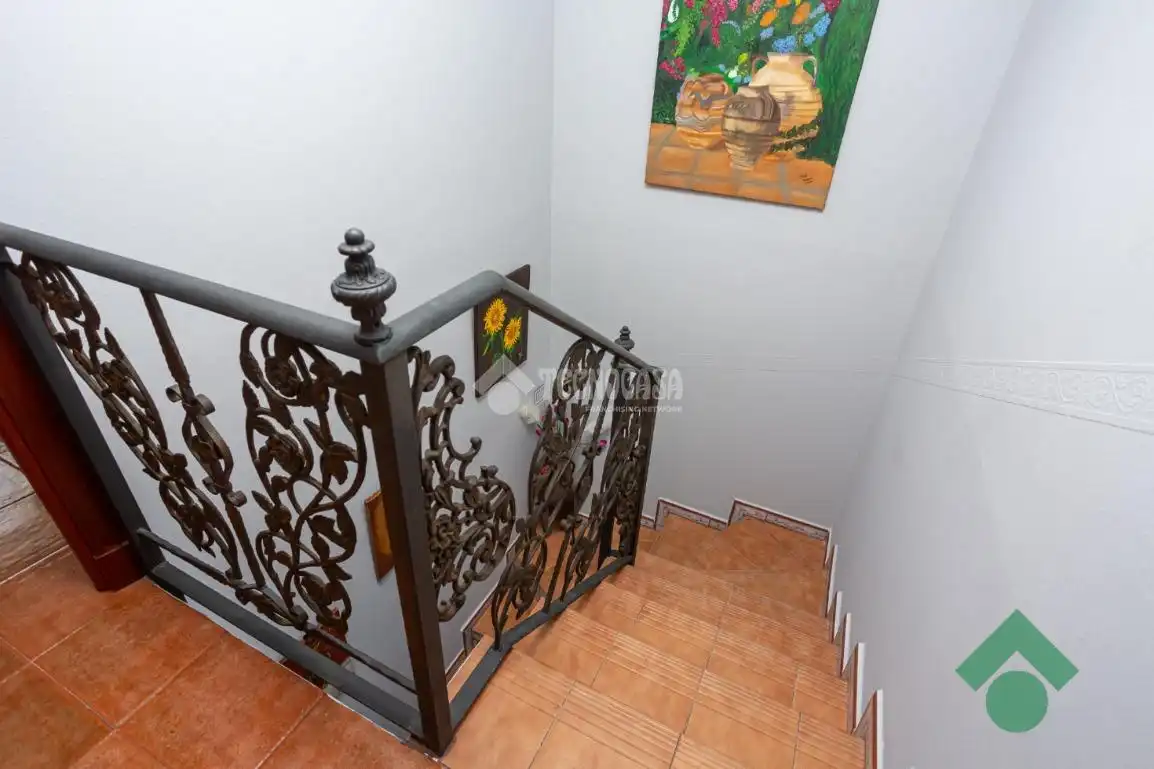 Casa adosada en venda en San Bernabé