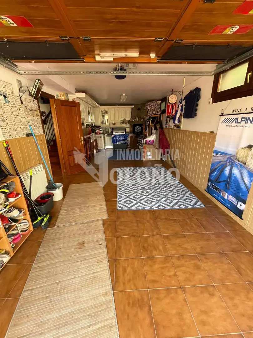 Casa o xalet en venda en Anguciana amb Aire condicionat, Calefacció i Jardí privat