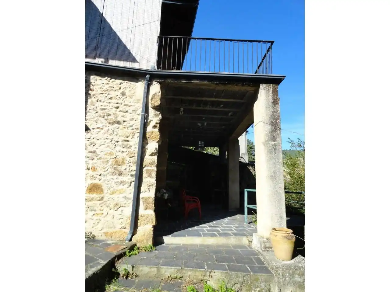 Außenansicht von Country house zum Verkauf in Petín