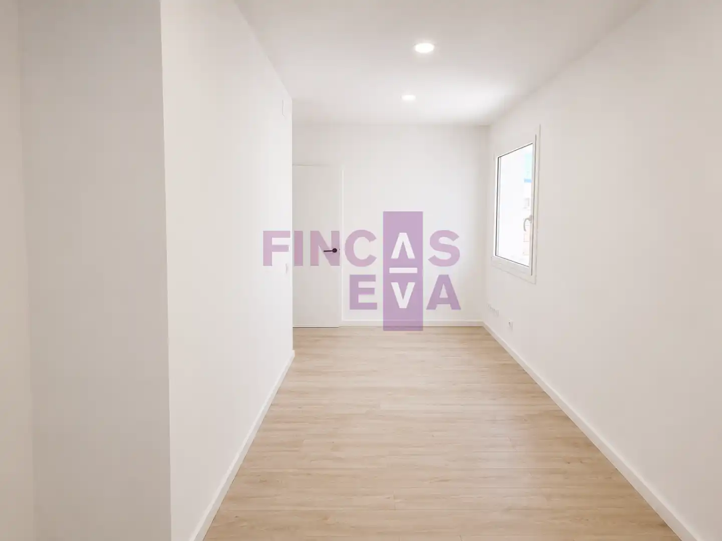 Flat for sale in Barcelona  with Parquet flooring