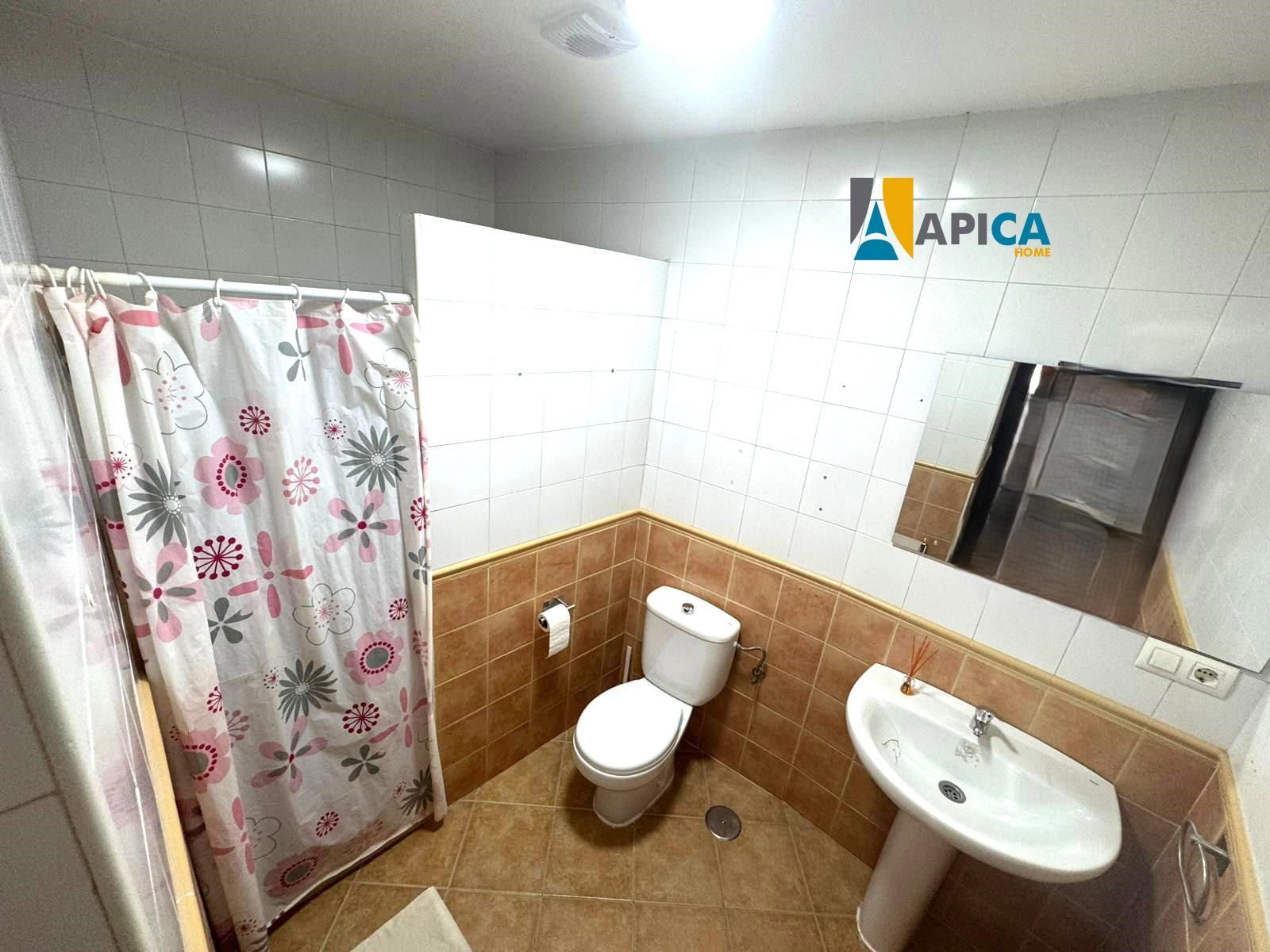 Bathroom of Flat for sale in Algeciras  with Air Conditioner