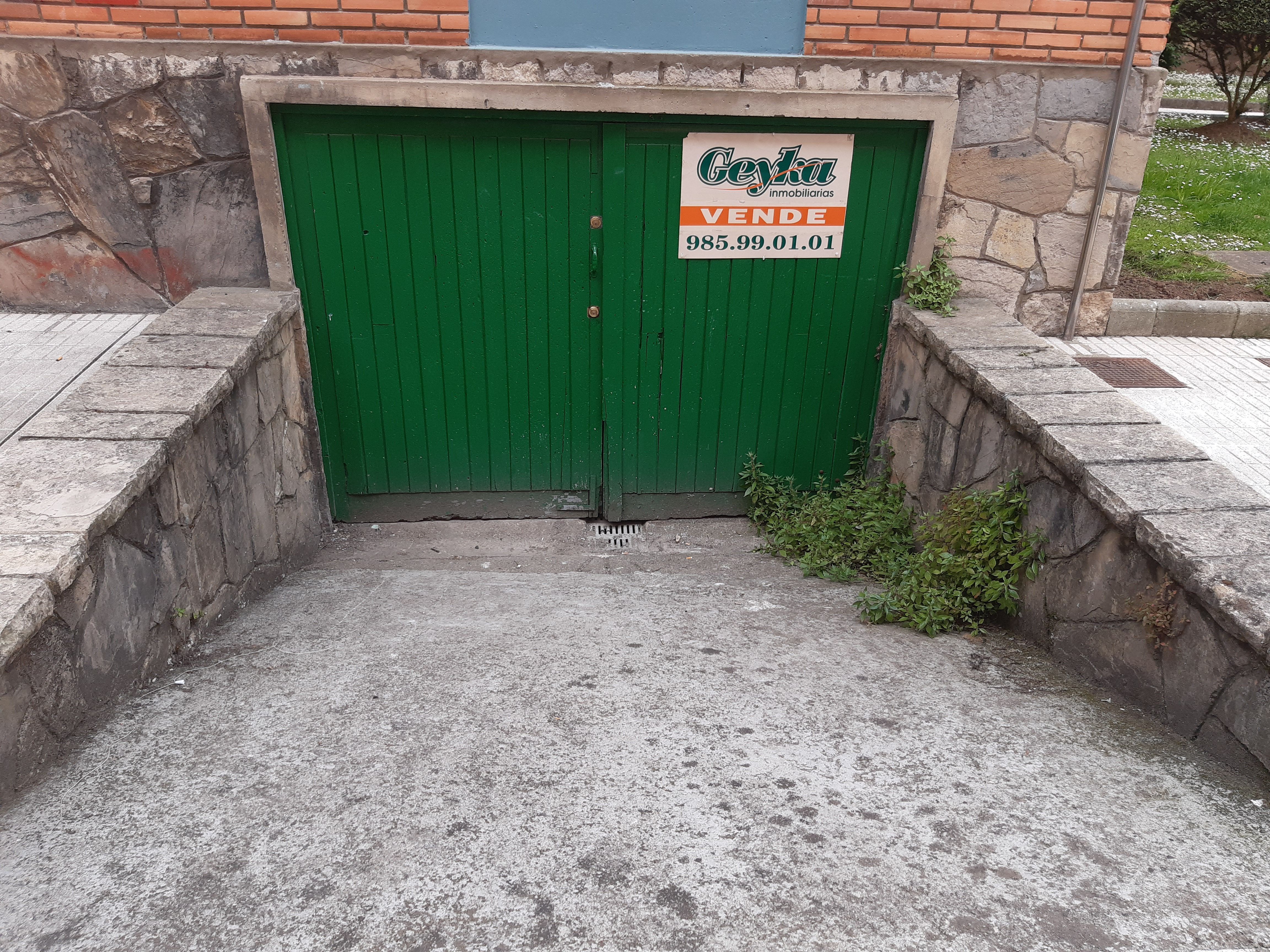 Parking de Local en venta en Gijón 