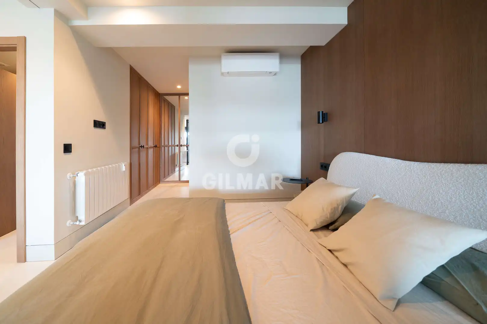 Bedroom of Flat for sale in Madrid  with Heating, Furnished and Balcony