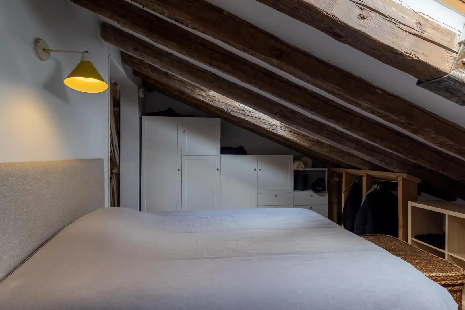 Schlafzimmer von Wohnungen zur Miete in Madrid mit Klimaanlage, Heizung und Möbliert