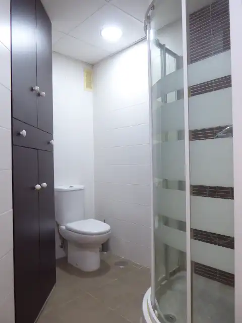 Badezimmer von Wohnungen zur Miete in Málaga mit Klimaanlage, Terrasse und Möbliert