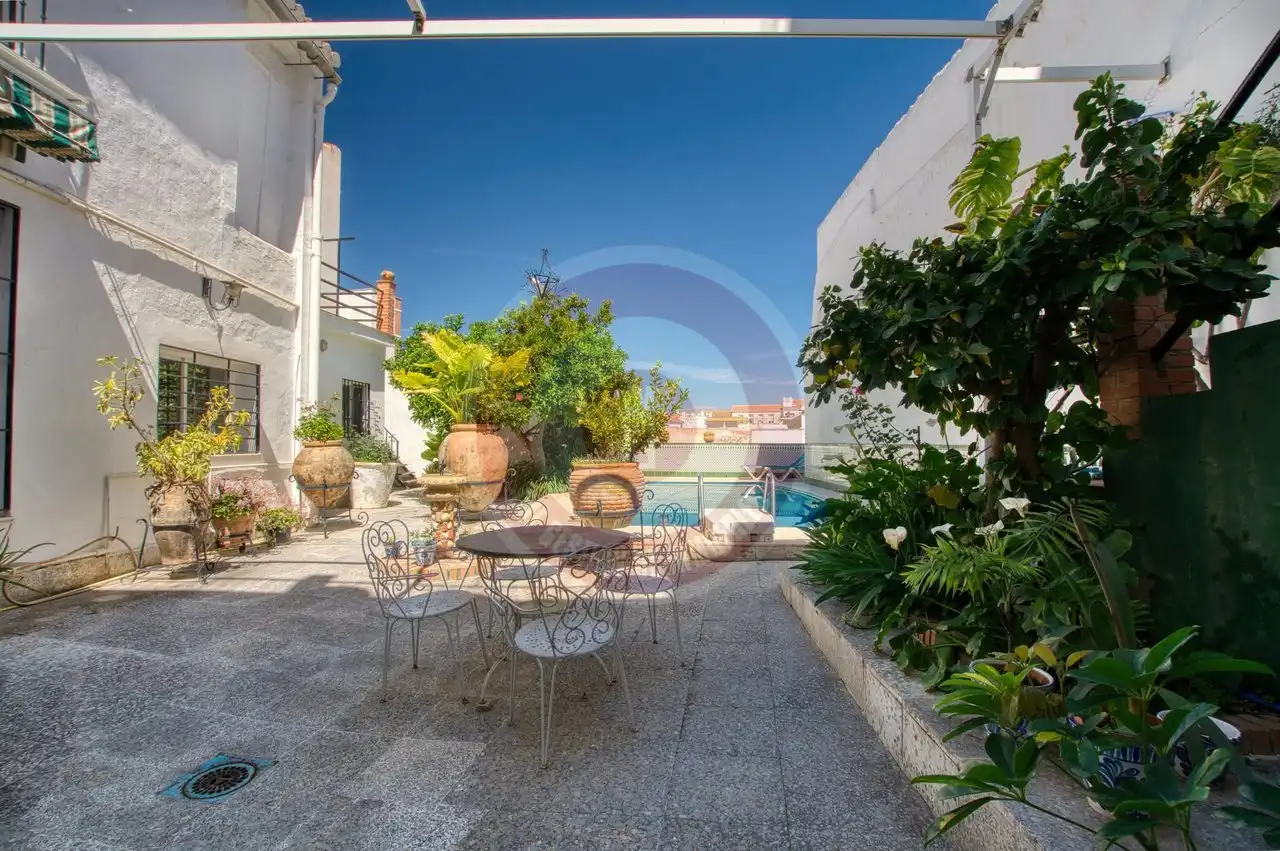 Terrassa de Casa o xalet en venda en Vélez-Málaga amb Jardí privat i Piscina