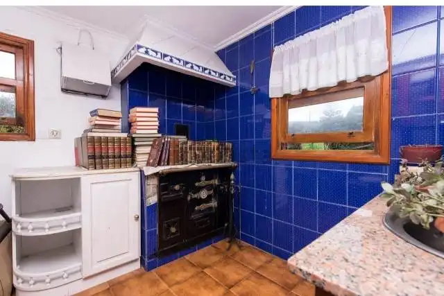 Cocina de Casa adosada en venta en Valdoviño con Jardín privado, Trastero y Amueblado
