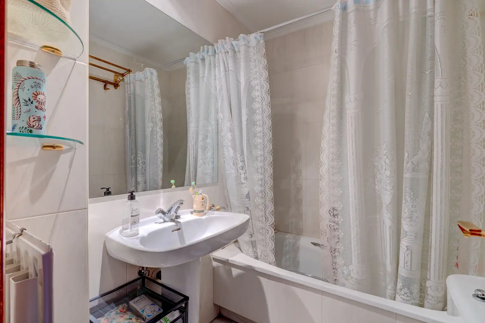 Bathroom of Duplexes for sale in Castro-Urdiales  with Terrace and Swimming Pool