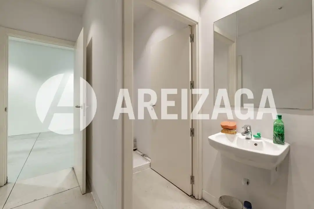 Gewerbefläche zur Miete in Ramón María Lili Pasealekua 1, imagen 41