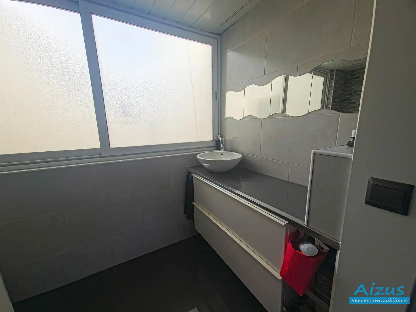 Baño de Ático en venta en Ripollet con Aire acondicionado, Parquet y Terraza